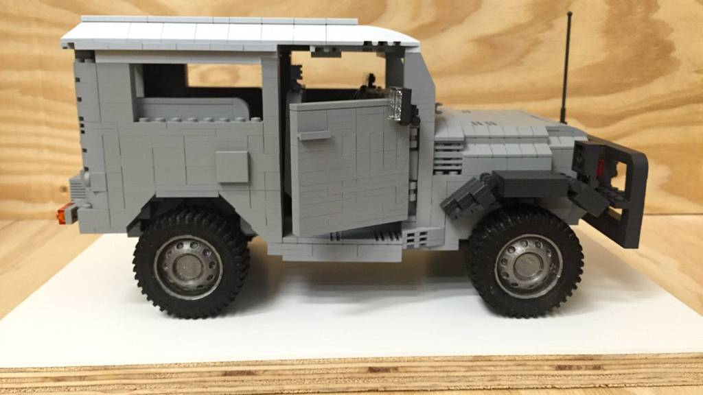 Toyota Land Cruiser Lego Model 4