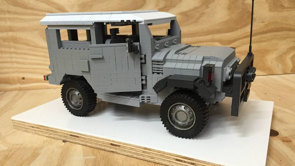 Toyota Land Cruiser Lego Model 5